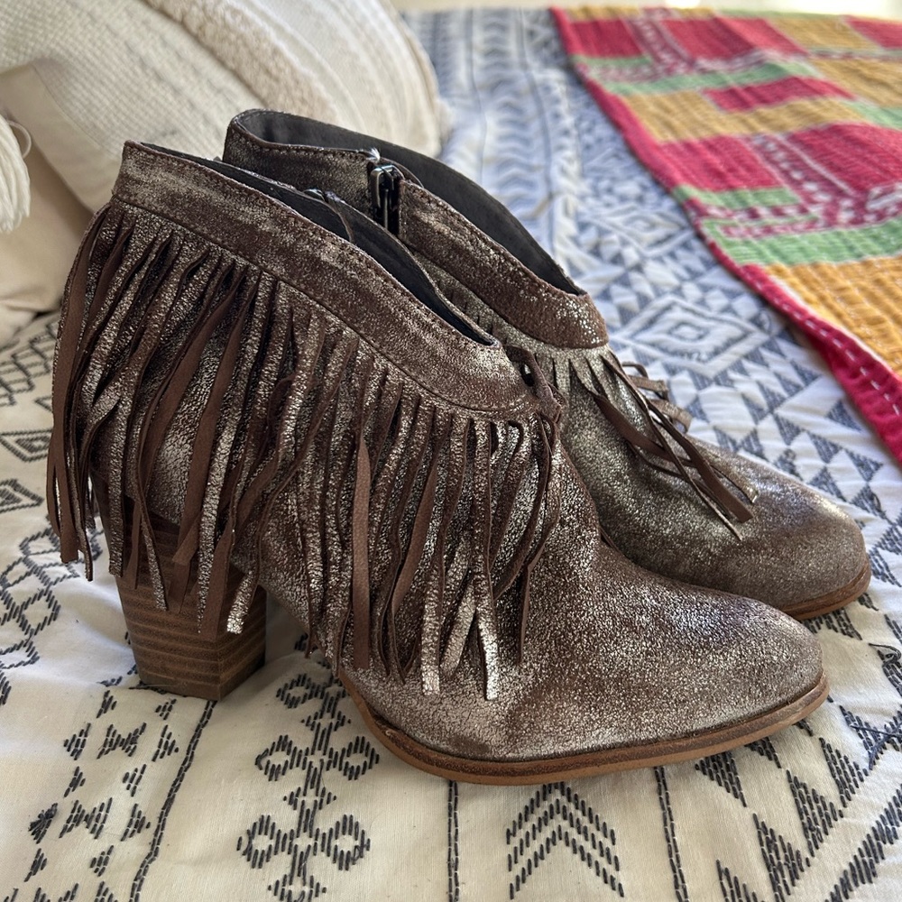 Ariat fringe boots